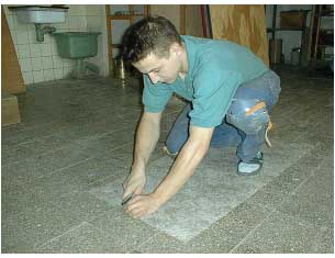  Preg�tirea materialelor pentru aplicarea linoleumului