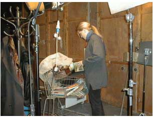  Procurarea recuzitei pentru o scen� �n conformitate cu scenariul