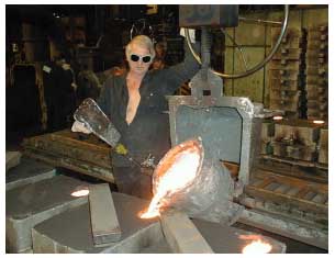  Turnarea �i umplerea formelor cu metal lichid